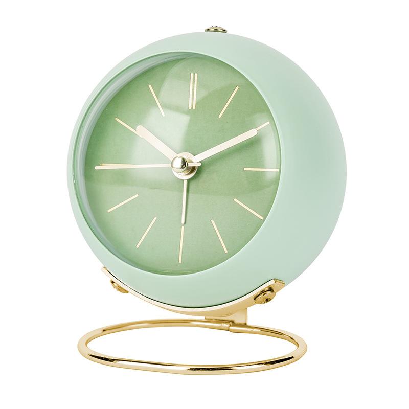 Европейский металлический будильник простые креативные часы бесшумные электронные часы для гостиной спальни настольные часы Battery
Европейский металлический будильник простые креативные часы бесшумные электронные часы для гостиной спальни настольные часы Battery