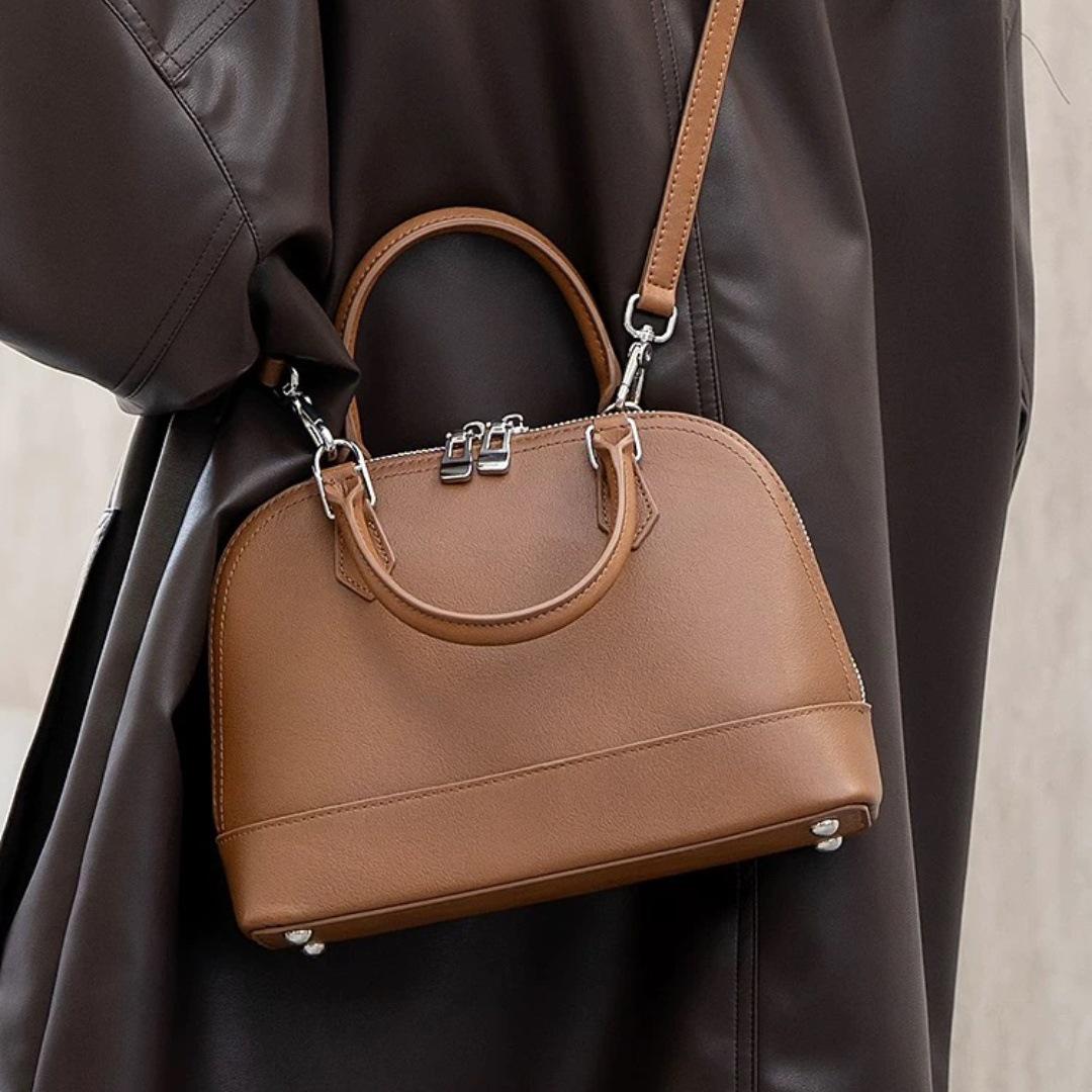Retro Vegetable-Tanned Cowhide Shoulder Bag - Trendy Western-Style Genuine Leather Handbag for Women Small
Retro Vegetable-Tanned Cowhide Shoulder Bag - Trendy Western-Style Genuine Leather Handbag for Women Small