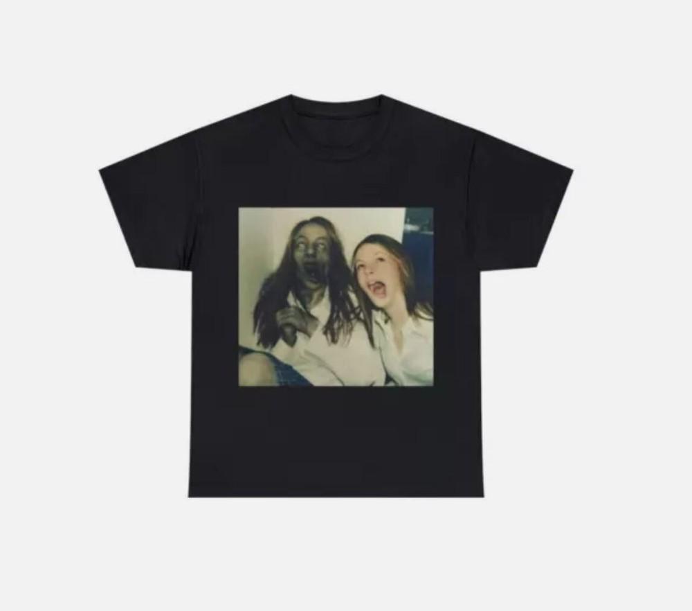 The Ring Horror Movie Tee Shirt XL
The Ring Horror Movie Tee Shirt XL