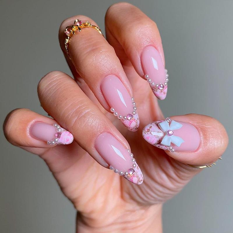French Style Ombre Almond-Shaped Wearable Nails with Pearl Bow - Detachable, Fake Nail Stickers.
French Style Ombre Almond-Shaped Wearable Nails with Pearl Bow - Detachable, Fake Nail Stickers.