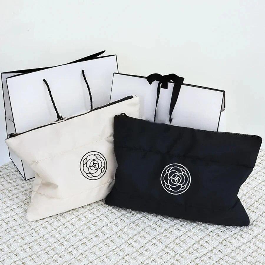 Women Cotton Filled Toiletry Makeup Bag Fashion Large Capacity Make Up Organizer Portable Cosmetic Storage Bags Travel Wash Bag белый
Women Cotton Filled Toiletry Makeup Bag Fashion Large Capacity Make Up Organizer Portable Cosmetic Storage Bags Travel Wash Bag белый