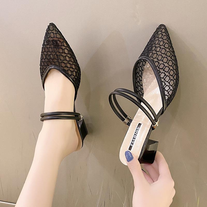 Baotou two wear high heels female spring and summer 2024 new fairy style pointed high heels wear thick heel fashion 35 чёрный
Baotou two wear high heels female spring and summer 2024 new fairy style pointed high heels wear thick heel fashion 35 чёрный