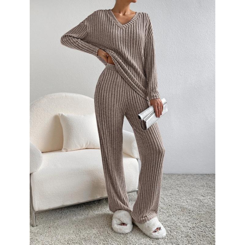 Women s Set Fashionable Casual Loose V Long-sleeved Collar Pit Strip Knitted Top Straight Pants XXL темного кольору хакі
Women s Set Fashionable Casual Loose V Long-sleeved Collar Pit Strip Knitted Top Straight Pants XXL темного кольору хакі
