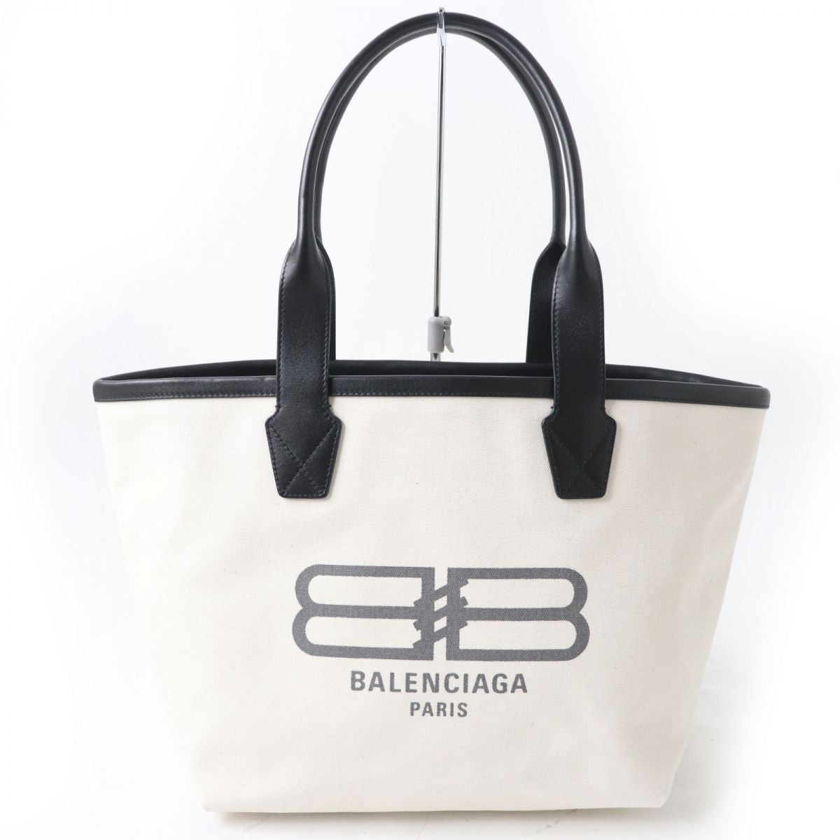 Чудова сумка-тоут BALENCIAGA Слонова кістка x чорний Жіноча Вживана
Чудова сумка-тоут BALENCIAGA Слонова кістка x чорний Жіноча Вживана
