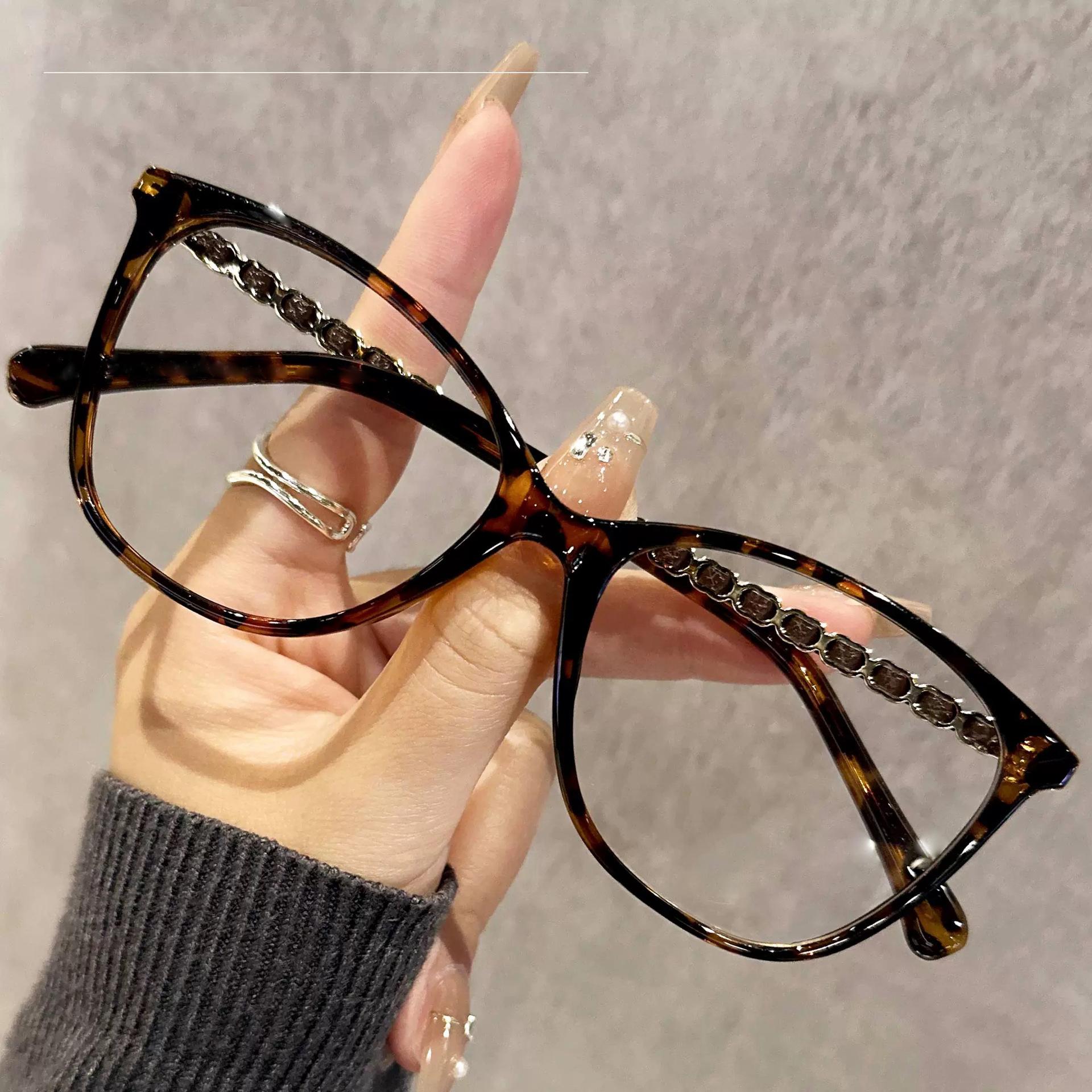 Chain Cat Eye Glasses Anti-Blue Light Women S Bare Face Reading Glasses Round Face Reading Glasses Jh8392 +1.5
Chain Cat Eye Glasses Anti-Blue Light Women S Bare Face Reading Glasses Round Face Reading Glasses Jh8392 +1.5