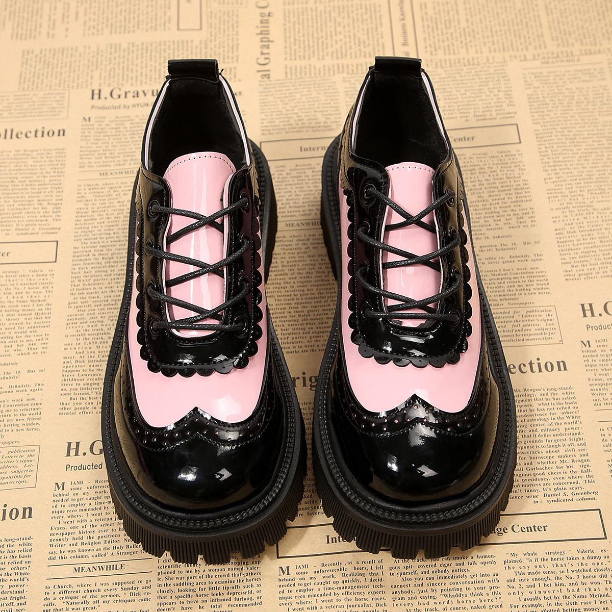 Color matching low-top single shoes autumn new thick-soled lace-up muffin large-size small leather shoes 42 рожевий
Color matching low-top single shoes autumn new thick-soled lace-up muffin large-size small leather shoes 42 рожевий