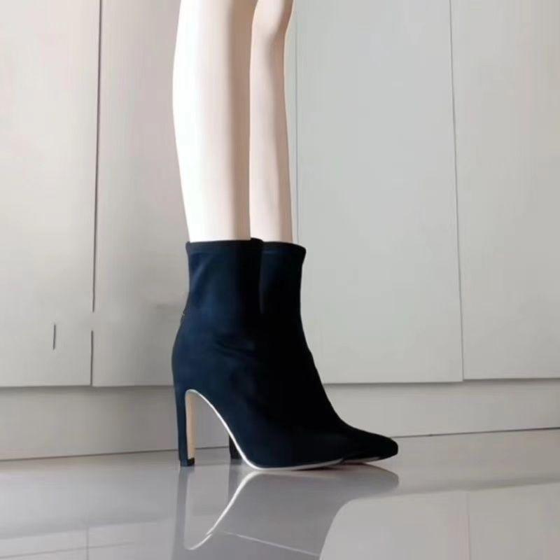 Huge and thin~ pointed short boots 2025 new autumn and winter black suede socks boots elastic, thin and high 35
Huge and thin~ pointed short boots 2025 new autumn and winter black suede socks boots elastic, thin and high 35