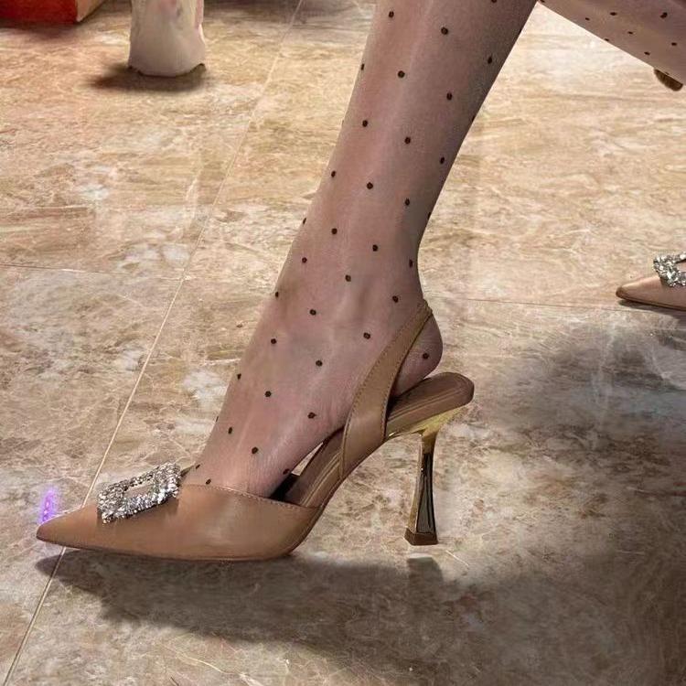 Xinhao Shoe Factory s new pointed-toed bag head V-mouth square buckle rhinestone with high-heeled sandals and versatile shoes 39
Xinhao Shoe Factory s new pointed-toed bag head V-mouth square buckle rhinestone with high-heeled sandals and versatile shoes 39