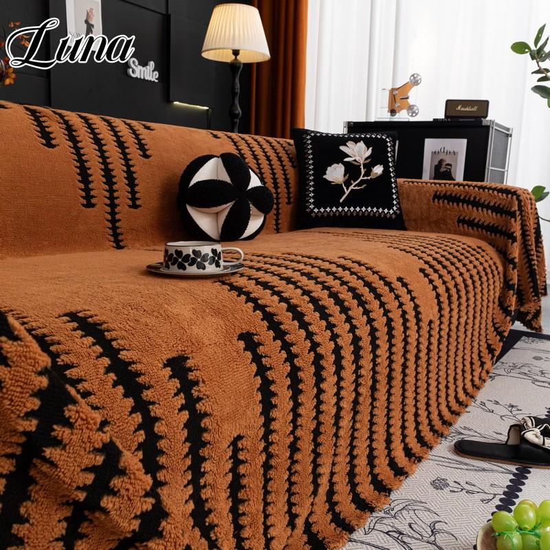 Winter Super Soft Plush Sofas Covers Artistic Stripes Warm Luxury Full Cover Slipcover Couch Towel for Living Room Decoration 130x180
Winter Super Soft Plush Sofas Covers Artistic Stripes Warm Luxury Full Cover Slipcover Couch Towel for Living Room Decoration 130x180