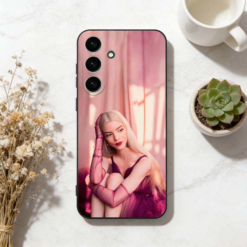 Чехол для телефона с портретом Ани Тейлор-Джой Для Samsung Galaxy A73,A72,A71,A70,A53,A52,A51,Мягкий силиконовый черный чехол Samsung a32 4g
Чехол для телефона с портретом Ани Тейлор-Джой Для Samsung Galaxy A73,A72,A71,A70,A53,A52,A51,Мягкий силиконовый черный чехол Samsung a32 4g