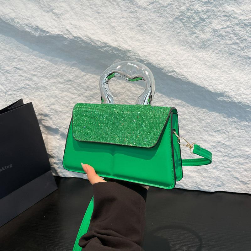 Красивая сумка женская популярная в иностранном стиле сумка-мессенджер 2025 повседневная новая модная простая трендовая портативная маленькая квадратная сумка женская зелёный
Красивая сумка женская популярная в иностранном стиле сумка-мессенджер 2025 повседневная новая модная простая трендовая портативная маленькая квадратная сумка женская зелёный