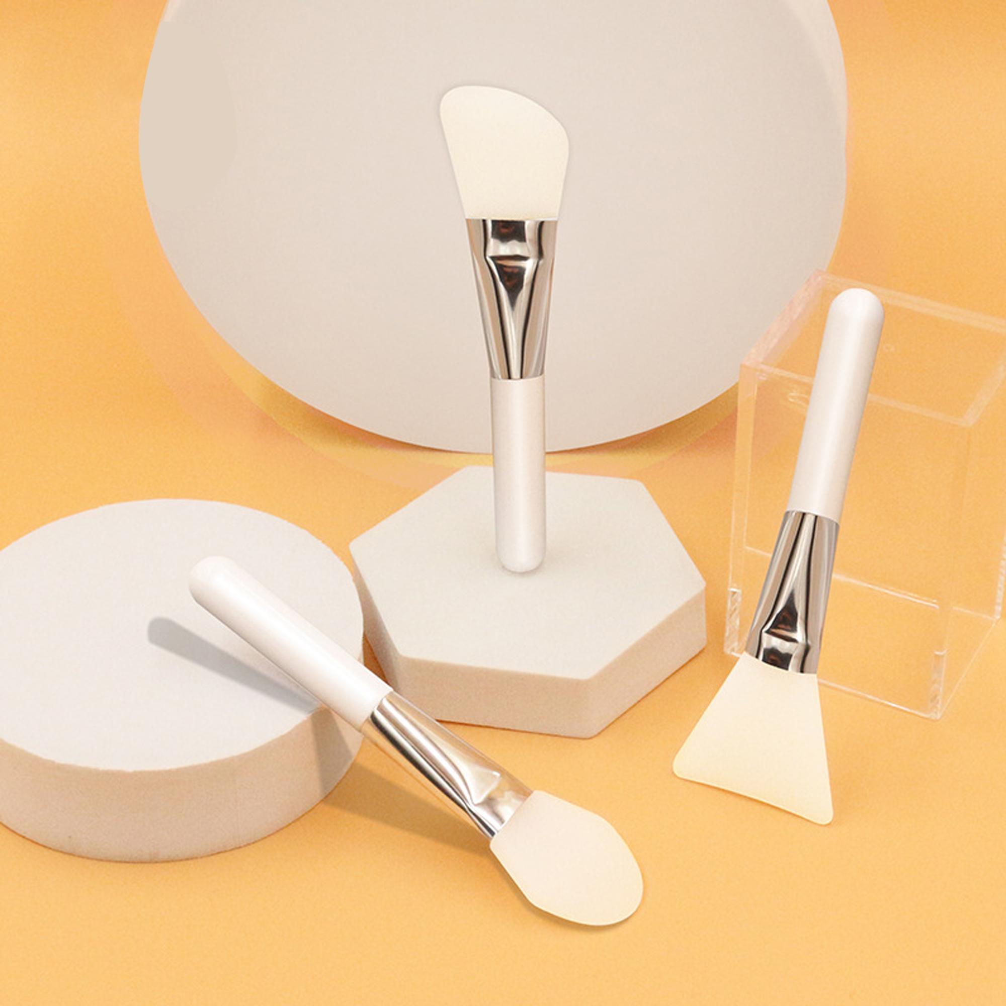 Белая силиконовая кисть для косметической маски
Белая силиконовая кисть для косметической маски