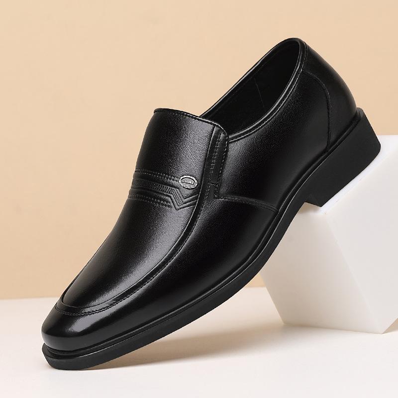 Leather shoes men s British casual low-top middle-aged black cowhide soft-soled soft-faced leather shoes 2025 38
Leather shoes men s British casual low-top middle-aged black cowhide soft-soled soft-faced leather shoes 2025 38