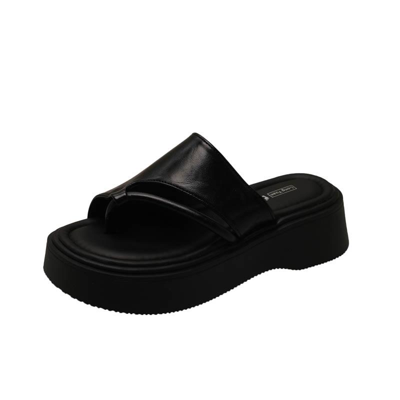 Fashion 2025 Trend Women s Shoes Flat Women s Sandals Summer Thick Sole Soft Comfortable Non-slip Wear-resistant Outdoor Women Slippers 35
Fashion 2025 Trend Women s Shoes Flat Women s Sandals Summer Thick Sole Soft Comfortable Non-slip Wear-resistant Outdoor Women Slippers 35