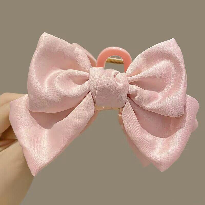 Женская мода, заколки для волос с бантом, элегантный зажим для хвоста, корейский большой атласный зажим для волос в виде акулы, повязка на голову с когтями, новые изысканные аксессуары для волос розовый
Женская мода, заколки для волос с бантом, элегантный зажим для хвоста, корейский большой атласный зажим для волос в виде акулы, повязка на голову с когтями, новые изысканные аксессуары для волос розовый