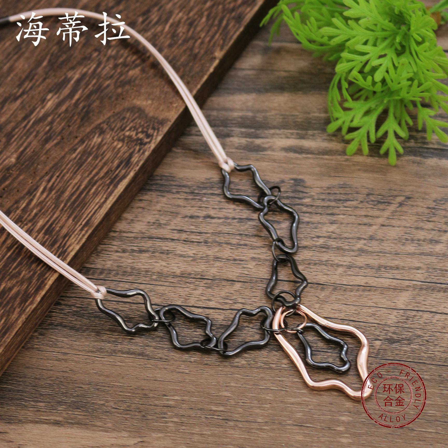 New mixed-color metal ring pendant, women s personality exaggerated punk metal ring leather rope necklace
New mixed-color metal ring pendant, women s personality exaggerated punk metal ring leather rope necklace