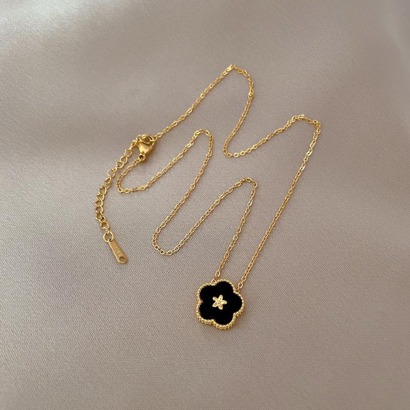 Simple 2 Sides Black White Shell Flower Pendant Necklace for Women Stainless Steel Chain Trendy Choker Jewelry Accessories Gifts
Simple 2 Sides Black White Shell Flower Pendant Necklace for Women Stainless Steel Chain Trendy Choker Jewelry Accessories Gifts