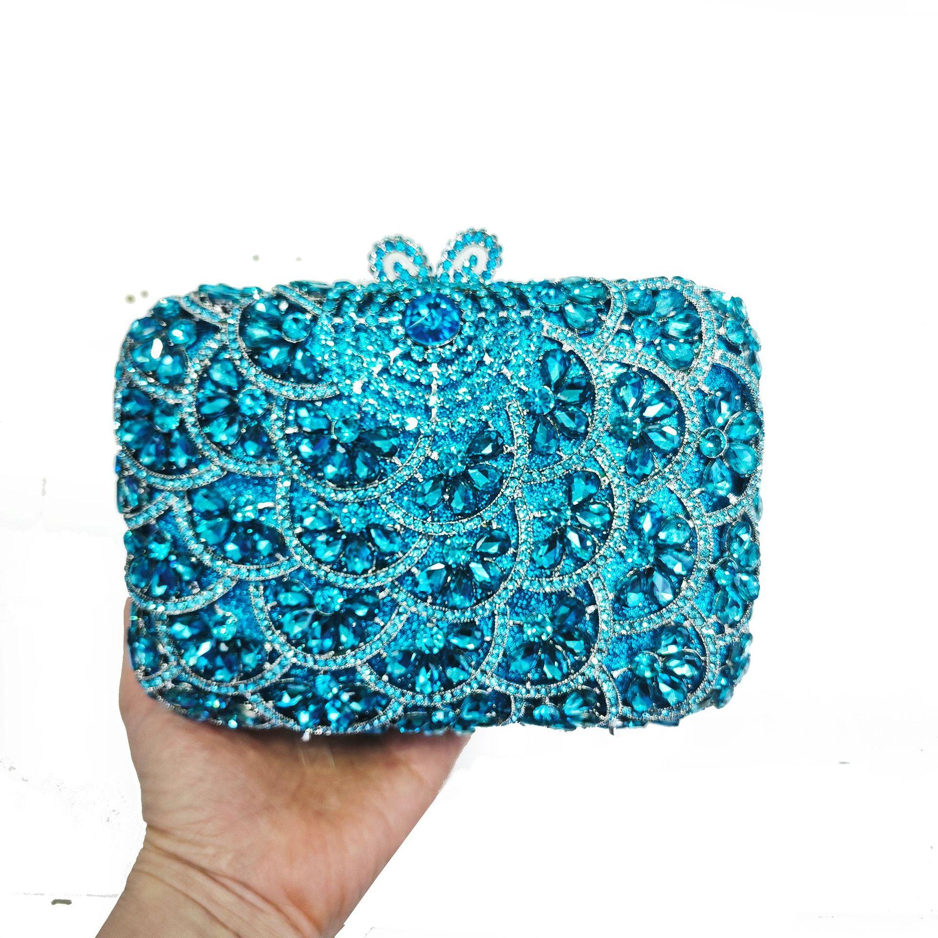Hollow metal diamond-encrusted dinner bag banquet dress full of diamonds hand-held fashion bag светло-синий
Hollow metal diamond-encrusted dinner bag banquet dress full of diamonds hand-held fashion bag светло-синий