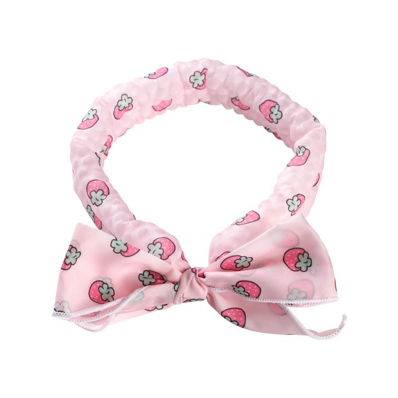 Pet cooling scarf cold triangle scarf silk scarf water absorption reuse physical cooling pet summer heatstroke prevention l: total length 100cm
Pet cooling scarf cold triangle scarf silk scarf water absorption reuse physical cooling pet summer heatstroke prevention l: total length 100cm