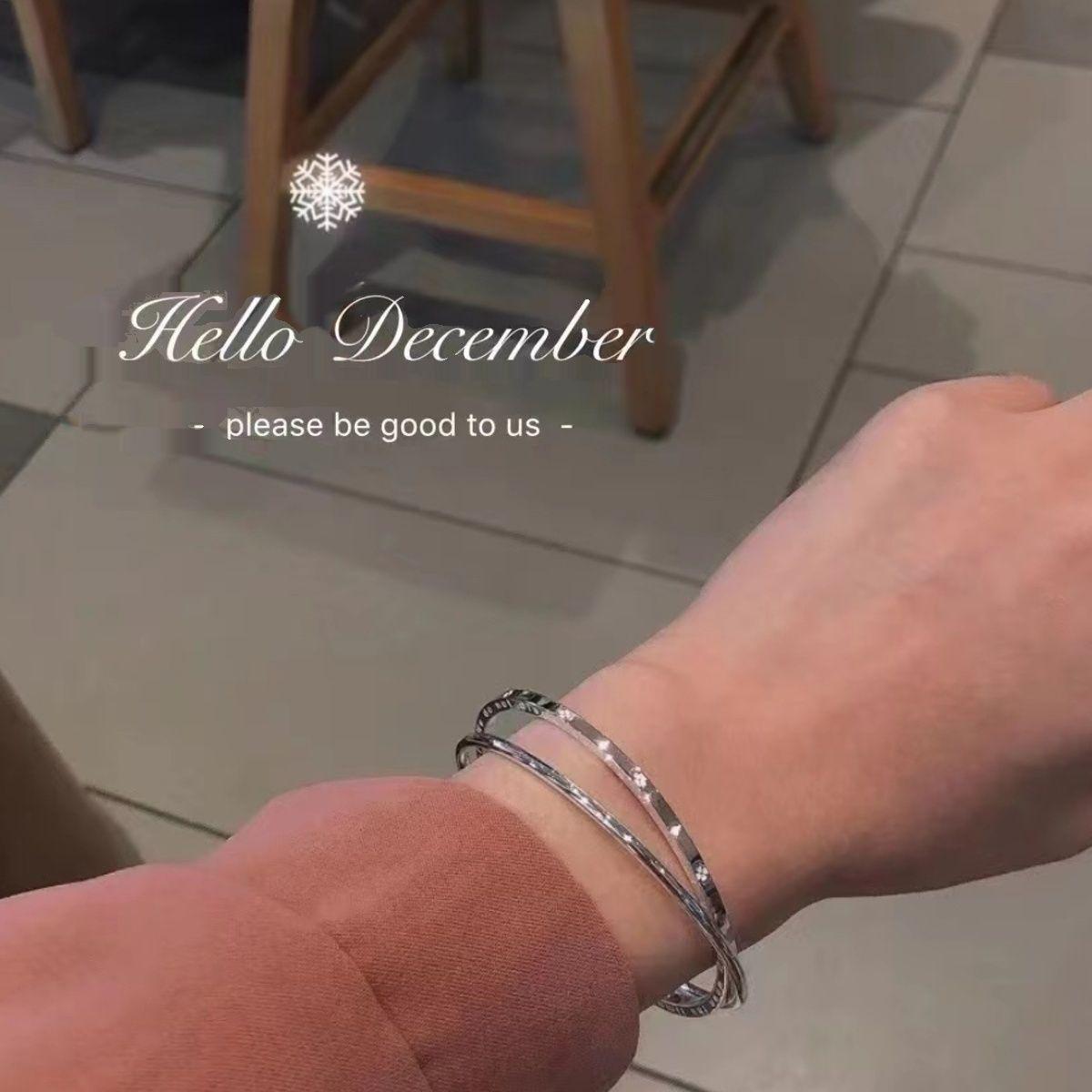 Four-Leaf Clover Bell Silver-Plated Bracelet for Women - Young Style Gift
Four-Leaf Clover Bell Silver-Plated Bracelet for Women - Young Style Gift