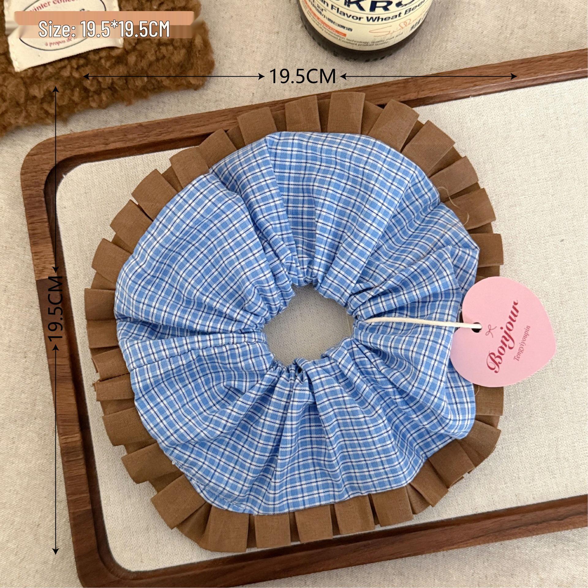 Contrast Plaid Lace Scrunchie - Sweet College Style Hair Tie for Girly Updos.
Contrast Plaid Lace Scrunchie - Sweet College Style Hair Tie for Girly Updos.