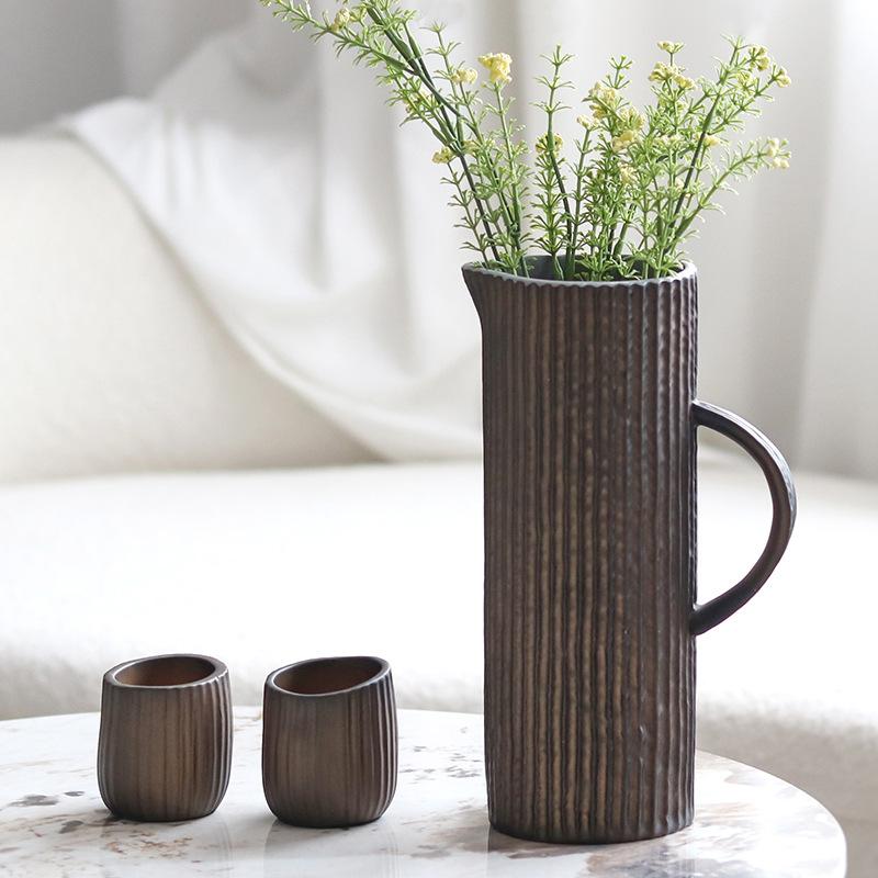 Чайник и ваза в стиле ваби-саби, чайная комната в гостевом доме, предметы искусства, выставочный зал, офис продаж, стойка регистрации, высококачественные чашки для чая и цветочная утварь, предметы интерьера
Чайник и ваза в стиле ваби-саби, чайная комната в гостевом доме, предметы искусства, выставочный зал, офис продаж, стойка регистрации, высококачественные чашки для чая и цветочная утварь, предметы интерьера