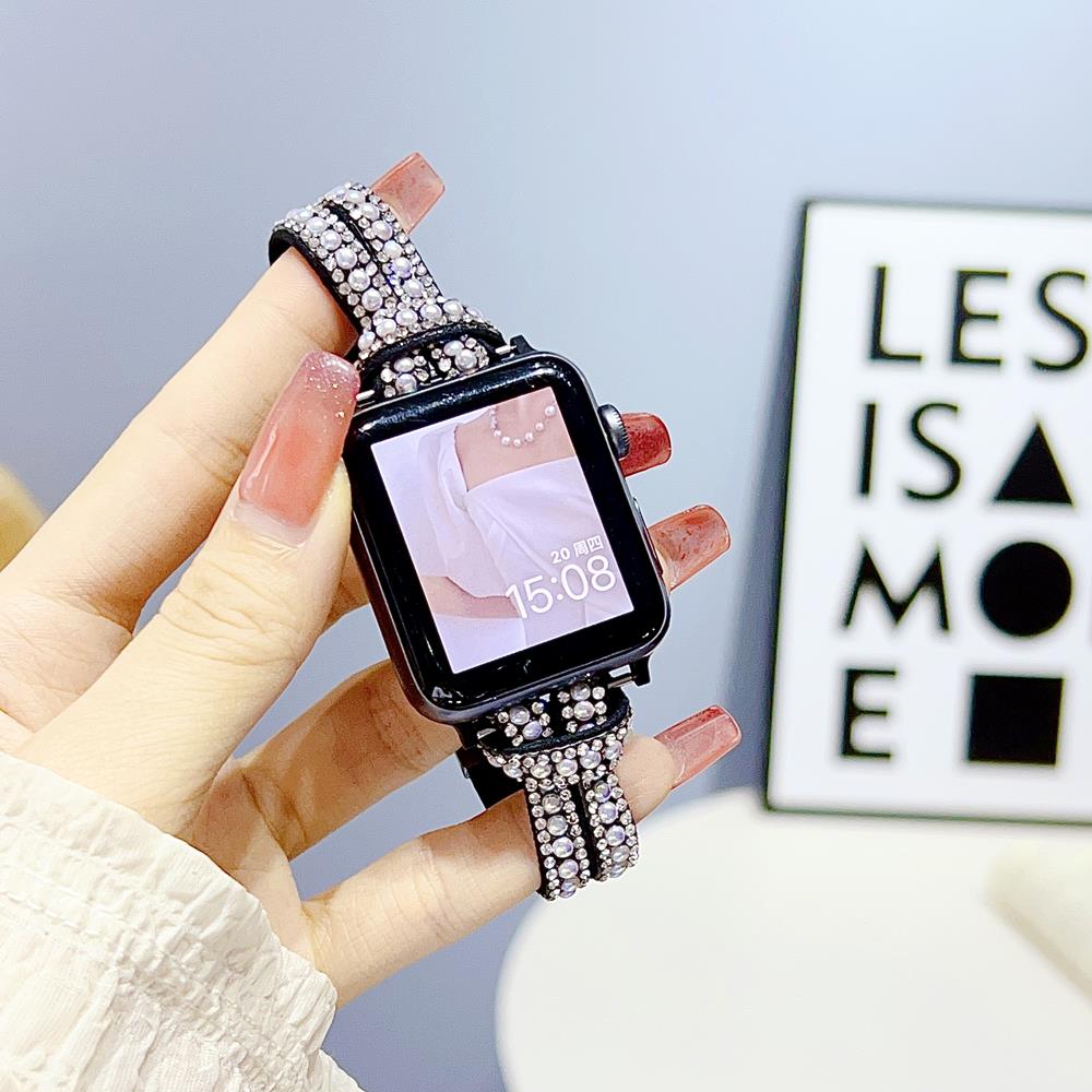Маленький кожаный ремешок для часов с цепочкой на талию для Apple Watch 38 мм, 40 мм, 41 мм, Iwatch 42 мм, 44 мм, 45 мм, 49 мм
Маленький кожаный ремешок для часов с цепочкой на талию для Apple Watch 38 мм, 40 мм, 41 мм, Iwatch 42 мм, 44 мм, 45 мм, 49 мм