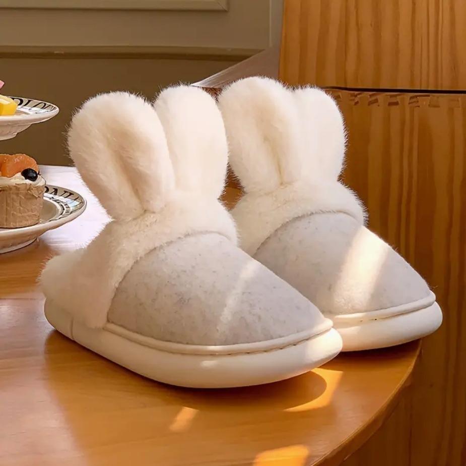 Cute rabbit ear cotton slippers women s winter home wear velvet comfortable thick bottom stepping on shit feeling couple slippers світло-коричневого кольору
Cute rabbit ear cotton slippers women s winter home wear velvet comfortable thick bottom stepping on shit feeling couple slippers світло-коричневого кольору