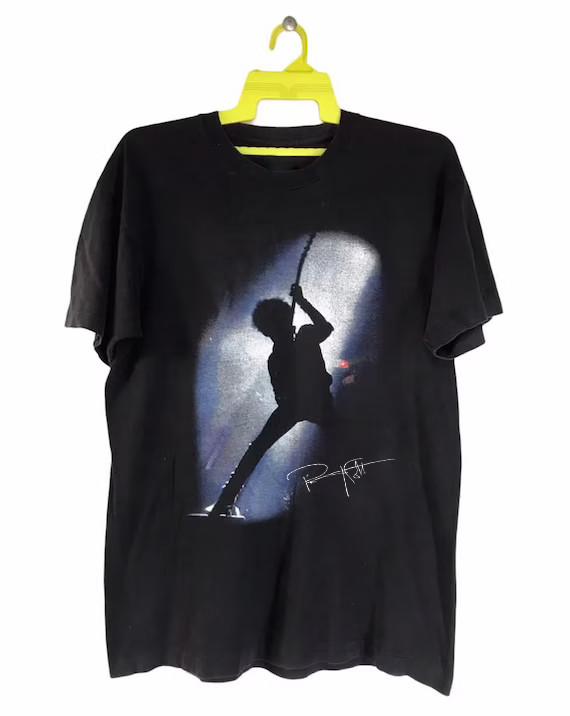 Guitar Live Phil Lynott Shirt Short Sleeve Black Unisex S234XL VE003 Unisex T-Shirt S
Guitar Live Phil Lynott Shirt Short Sleeve Black Unisex S234XL VE003 Unisex T-Shirt S