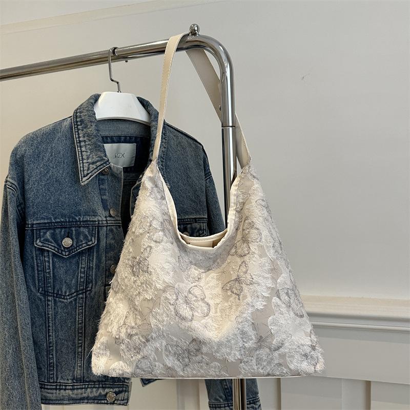 Niche design sense, large-capacity bag women s 2025 new autumn and winter versatile shoulder bag, advanced texture commuter tote зелёный
Niche design sense, large-capacity bag women s 2025 new autumn and winter versatile shoulder bag, advanced texture commuter tote зелёный