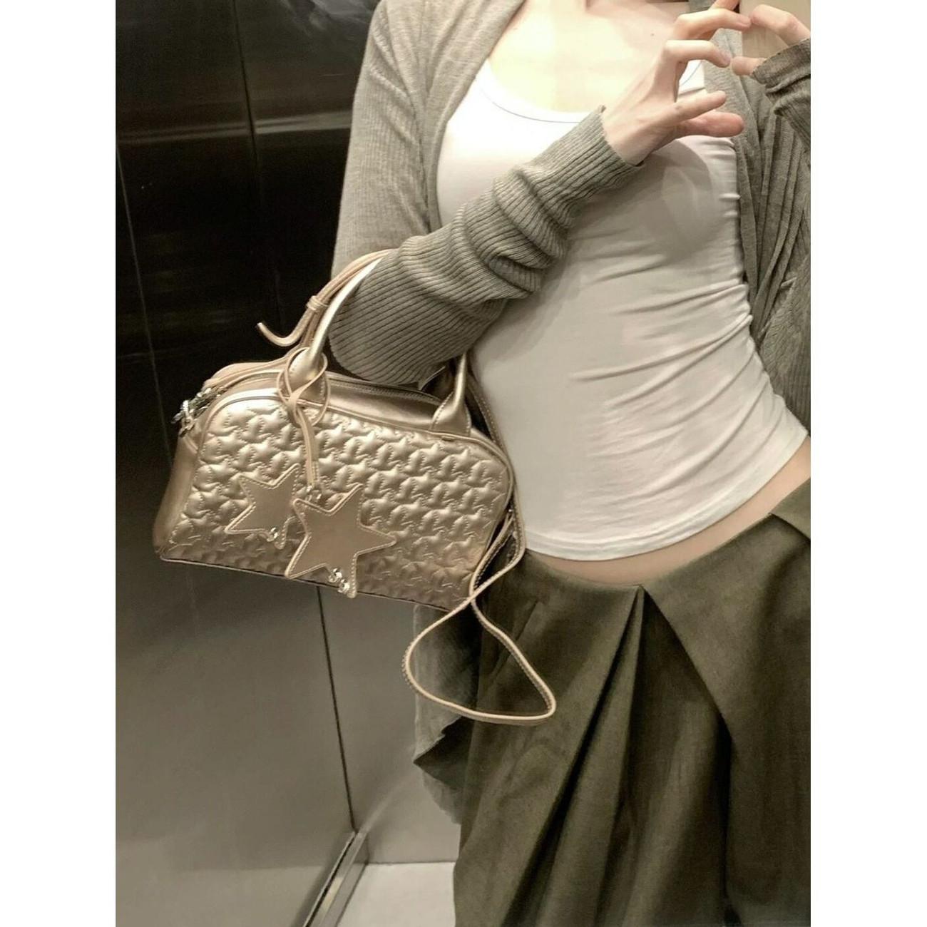JIAERDI Hot Girls Gold Y2k Messenger Bag Wallet Women 2025 New Diamond Chic Handle Crossbody Bags Ladies Vintage Hand Bag Purse 22x14x10cm золотой
JIAERDI Hot Girls Gold Y2k Messenger Bag Wallet Women 2025 New Diamond Chic Handle Crossbody Bags Ladies Vintage Hand Bag Purse 22x14x10cm золотой