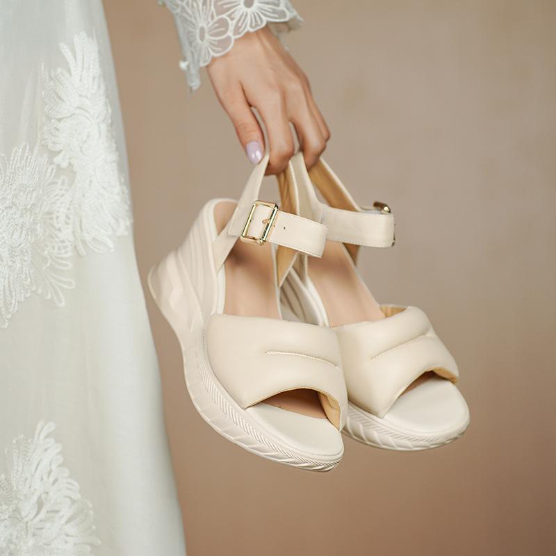 8.5CM is very easy to wear, platform comfortable open-toed sandals, 2025 summer new slope heel one pedal one word belt women s shoes 39
8.5CM is very easy to wear, platform comfortable open-toed sandals, 2025 summer new slope heel one pedal one word belt women s shoes 39