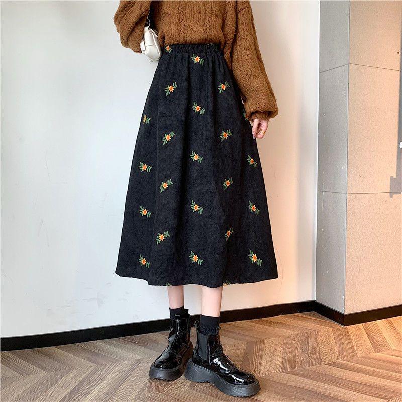 Women s High-Waist Corduroy A-line Skirt with Floral Embroidery for Autumn/Winter XL (up to 130 cm) чёрный
Women s High-Waist Corduroy A-line Skirt with Floral Embroidery for Autumn/Winter XL (up to 130 cm) чёрный