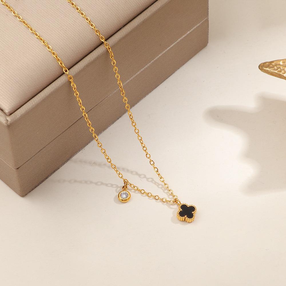 A Sophisticated and Elegant Four-leaf Clover Necklace Petite Charming Versatile and Stylish
A Sophisticated and Elegant Four-leaf Clover Necklace Petite Charming Versatile and Stylish