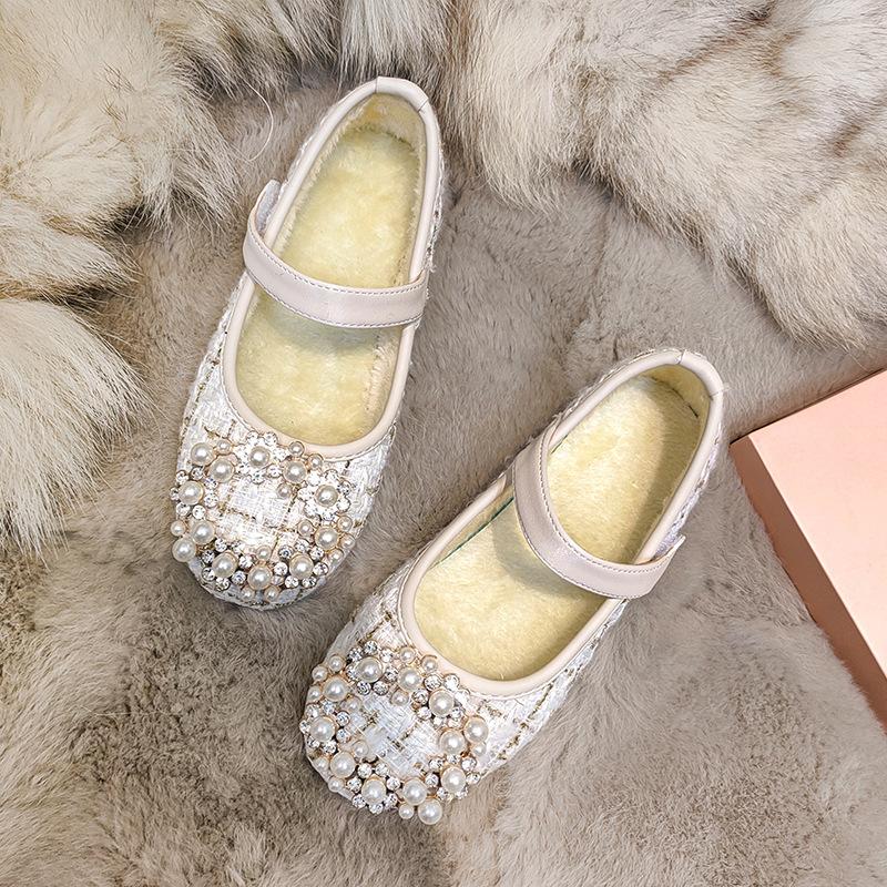 Newest Winter Short Plush Girls Leather Shoes Princess Performance Dress Student Kids Flats Breathable Casual Children A 23
Newest Winter Short Plush Girls Leather Shoes Princess Performance Dress Student Kids Flats Breathable Casual Children A 23