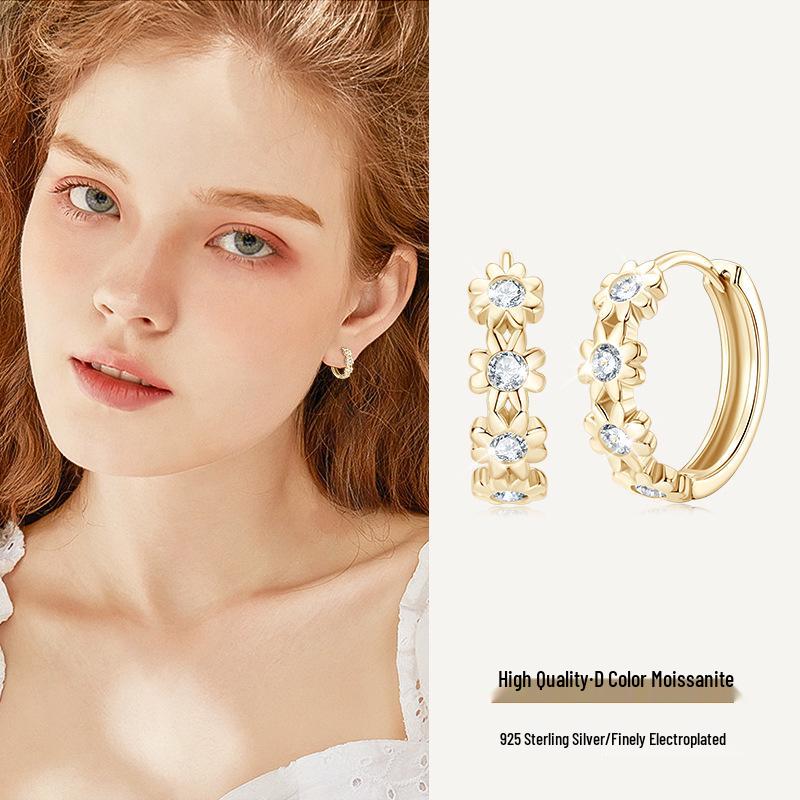 Rose Gold Daisy Flower Moissanite Hoop Earrings - Cute Silver Jewelry with a Fresh, Sweet, and Cool Vibe 925 Silver
Rose Gold Daisy Flower Moissanite Hoop Earrings - Cute Silver Jewelry with a Fresh, Sweet, and Cool Vibe 925 Silver