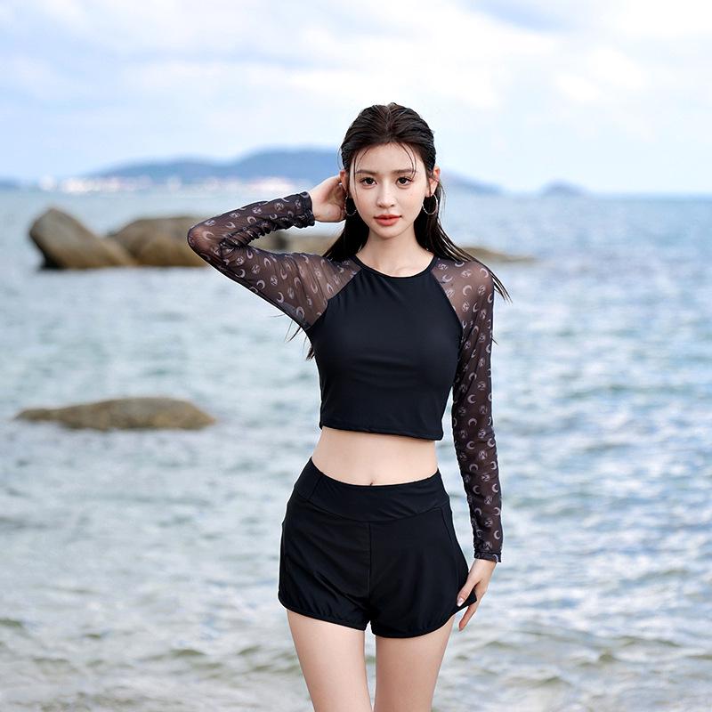 Korean Colorblock Long-Sleeve Tummy-Control Swimsuit: Slimming Flat-Leg Design for Women M чорний
Korean Colorblock Long-Sleeve Tummy-Control Swimsuit: Slimming Flat-Leg Design for Women M чорний