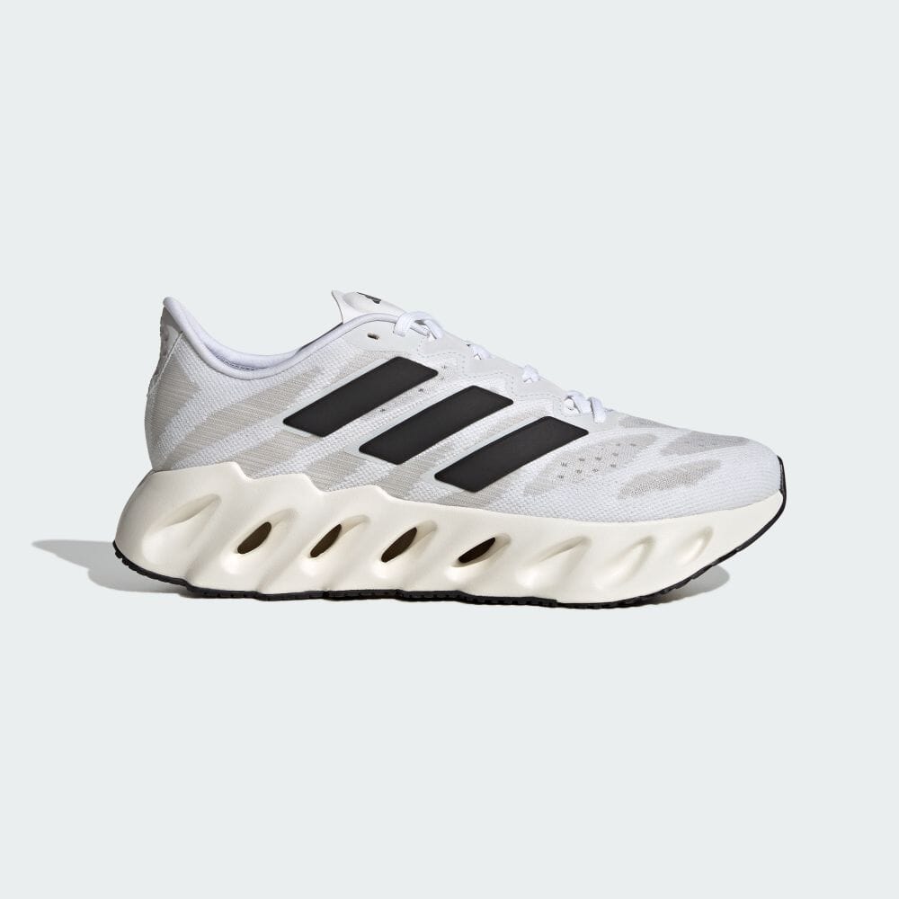 Обувь Adidas SWITCH FWD белая обувь и спортивная обувь мужская беговая обувь ID1781 белая / черная / серебристая 40
Обувь Adidas SWITCH FWD белая обувь и спортивная обувь мужская беговая обувь ID1781 белая / черная / серебристая 40