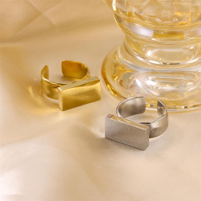 18K Stainless Steel Square Ring, Women s European & American Fashion, Versatile Ins Style, Non-Fading Jewelry золотой
18K Stainless Steel Square Ring, Women s European & American Fashion, Versatile Ins Style, Non-Fading Jewelry золотой
