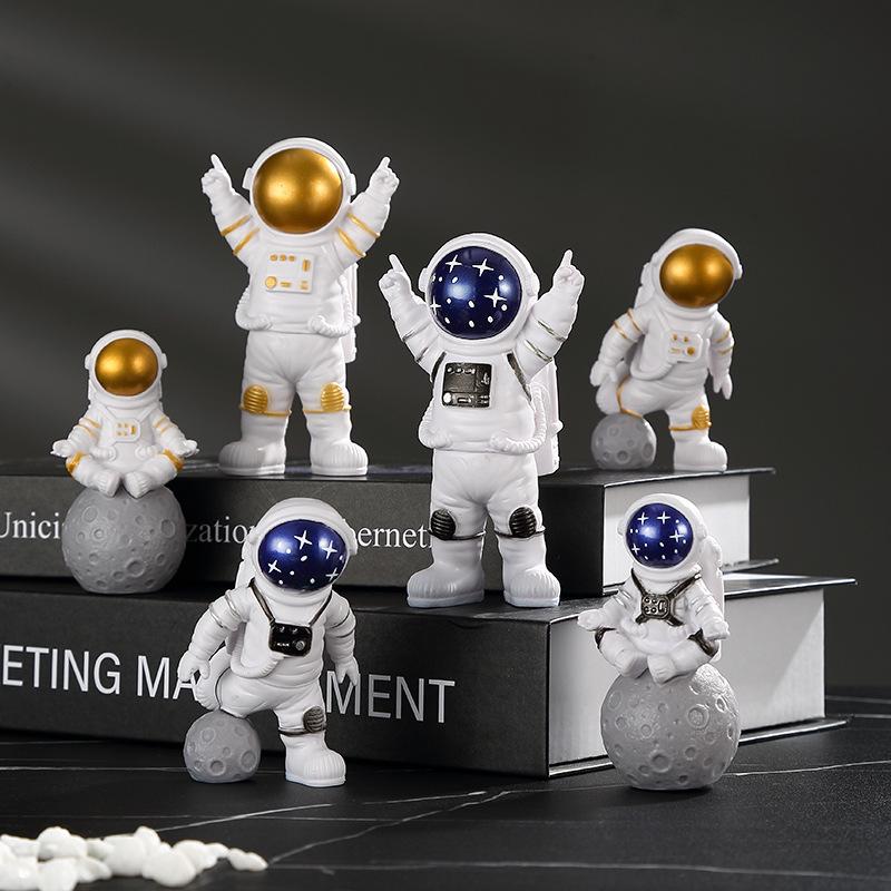Small Spaceman Astronaut Ornament for Modern Home or Car Decor - Kids Birthday Gift
Small Spaceman Astronaut Ornament for Modern Home or Car Decor - Kids Birthday Gift