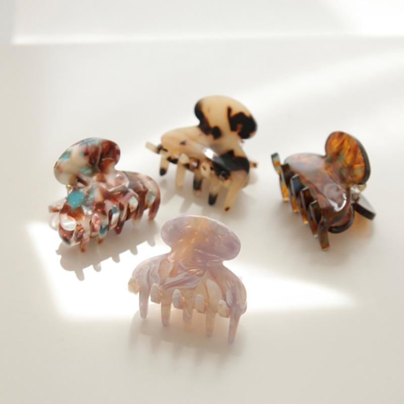 J.Lauren Celluloid Point Pattern Hairpin Bh0711 Beige Purple
J.Lauren Celluloid Point Pattern Hairpin Bh0711 Beige Purple