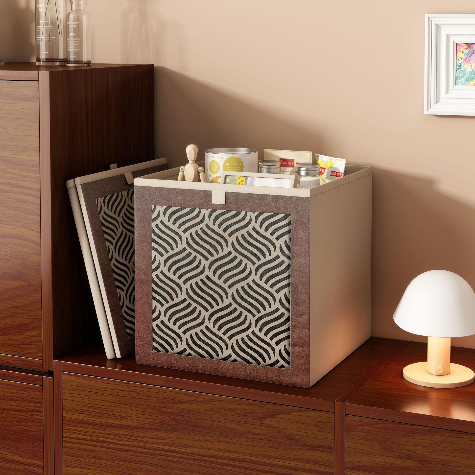 Плетений кошик для зберігання з імітації ротангу для іграшок, одягу та побутових речей
Плетений кошик для зберігання з імітації ротангу для іграшок, одягу та побутових речей