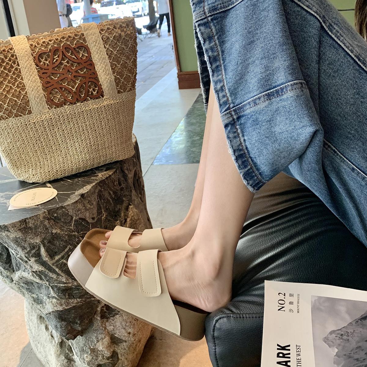 Sheepskin version thick-soled double Velcro slippers women s summer lazy people wear cool slippers with one foot 35
Sheepskin version thick-soled double Velcro slippers women s summer lazy people wear cool slippers with one foot 35