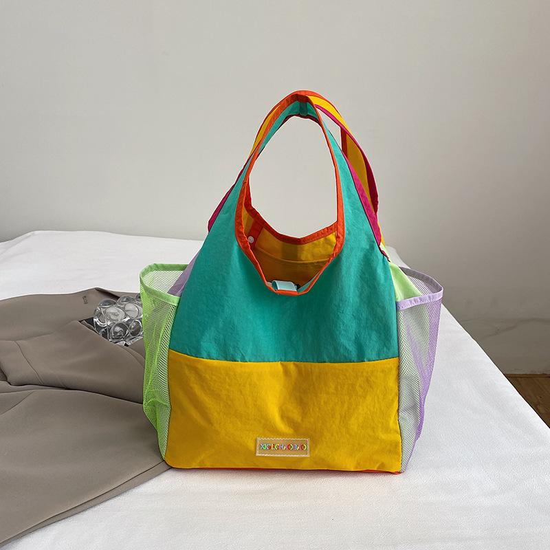 Lightweight Nyl Top Handle Bag Texture Versatile Shoulder Bag New Foldable Fashi and Leisure Shopping Bag with Color Block жовтий
Lightweight Nyl Top Handle Bag Texture Versatile Shoulder Bag New Foldable Fashi and Leisure Shopping Bag with Color Block жовтий