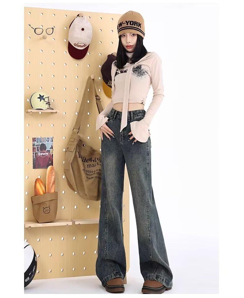 Женские джинсы клеш с высокой посадкой, стройнящие, на осень 2024 Small серый
Женские джинсы клеш с высокой посадкой, стройнящие, на осень 2024 Small серый