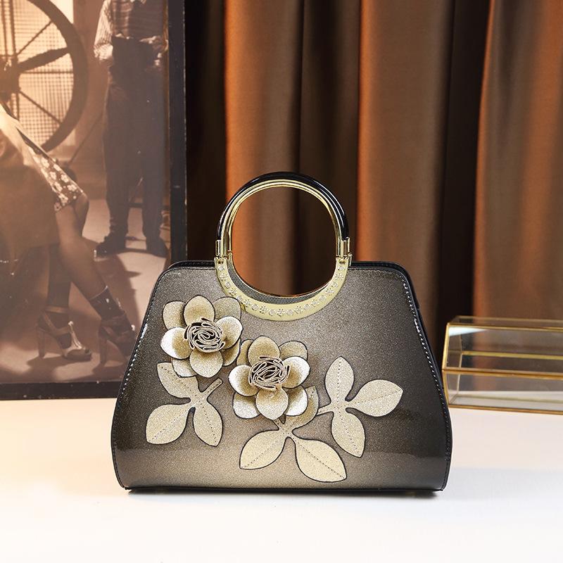 Gradual Change Flower Gold Powder Fashion Versatile Atmospheric Women S Bags Versatile Portable Women S Bags Light Luxury 7649 золотой
Gradual Change Flower Gold Powder Fashion Versatile Atmospheric Women S Bags Versatile Portable Women S Bags Light Luxury 7649 золотой