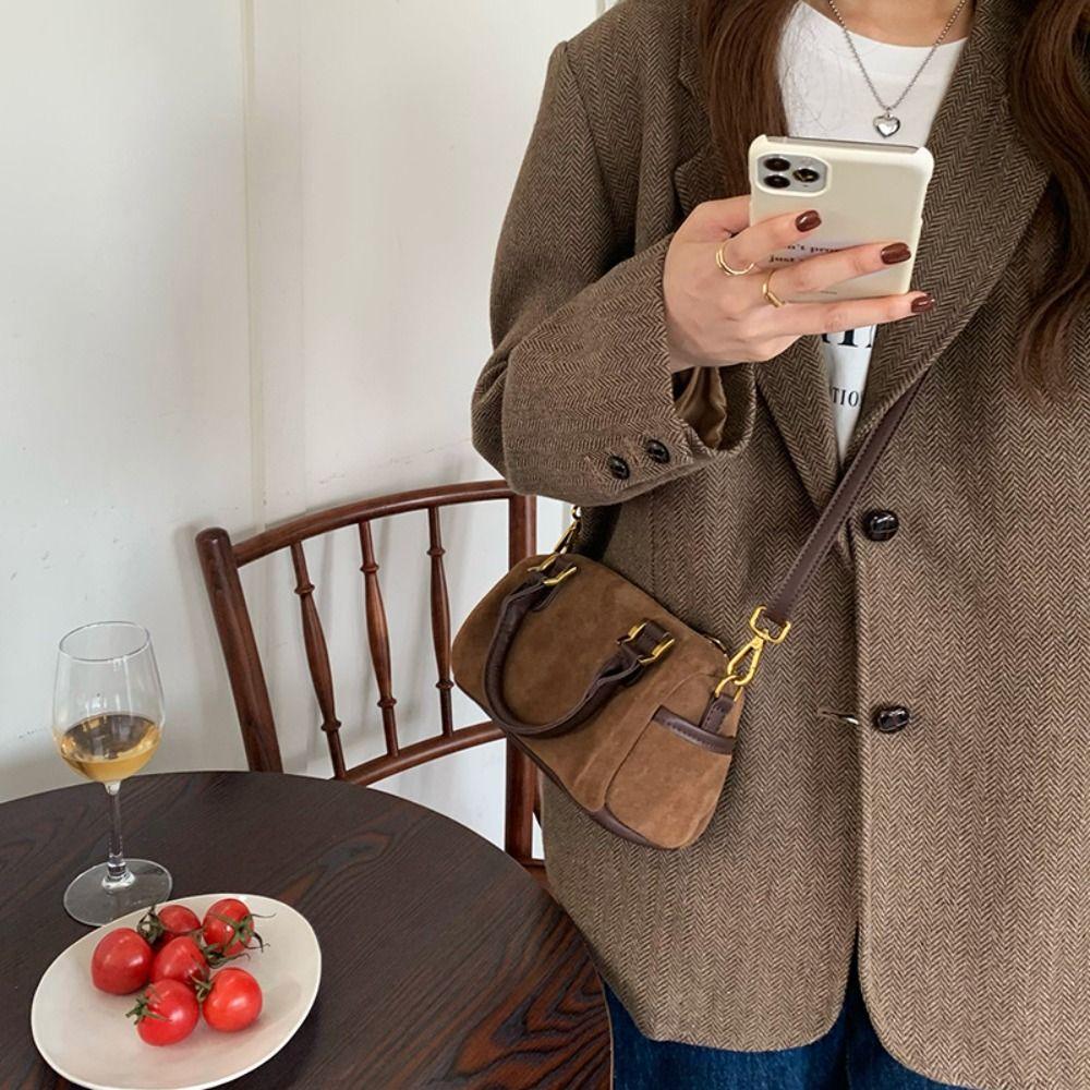 Zipper Boston Crossbody Bag Y2K Women s Handbag Fashion Faux Suede Cylinder Bag Lady кофейный
Zipper Boston Crossbody Bag Y2K Women s Handbag Fashion Faux Suede Cylinder Bag Lady кофейный