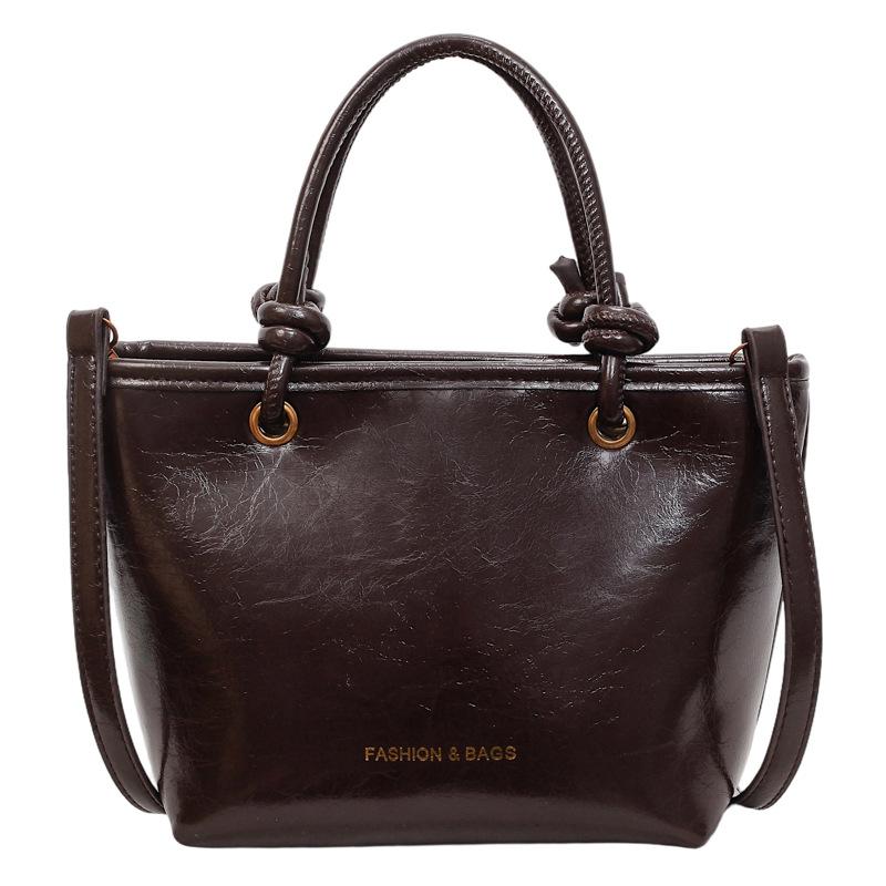 Today s popular bags are women s summer new fashion messenger bags, commuter handbags, vegetable baskets, bucket bags.
Today s popular bags are women s summer new fashion messenger bags, commuter handbags, vegetable baskets, bucket bags.