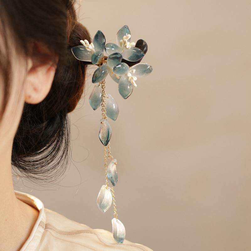 Retro glazed flower fringed hairpin, simple and elegant temperament hairpin, high-end sense, versatile hairpin hair accessories
Retro glazed flower fringed hairpin, simple and elegant temperament hairpin, high-end sense, versatile hairpin hair accessories