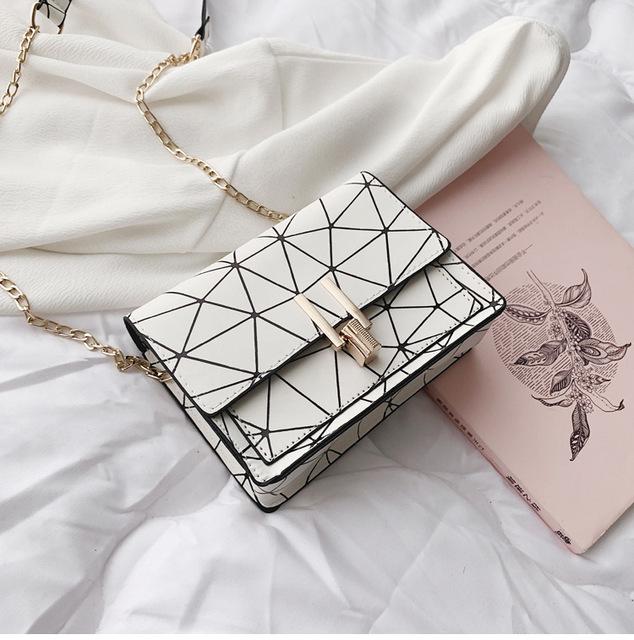 Women Shoulder Bags Summer Newest Korean Version Of The Messenger Bag Handbag Chain Wild Crack Printing Wild Shoulder Bag
Women Shoulder Bags Summer Newest Korean Version Of The Messenger Bag Handbag Chain Wild Crack Printing Wild Shoulder Bag